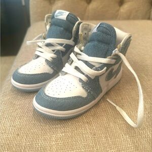 Little girl Denim Jordan sneakers